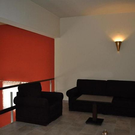 Okeania Seafront Rooms In Kamena Vourla Exterior photo